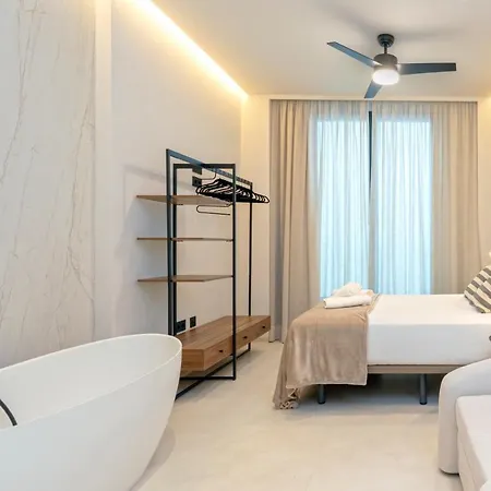 Appartamento Magnificent Renovated 2bd 2bth Duplex With Backyard - Centre Málaga